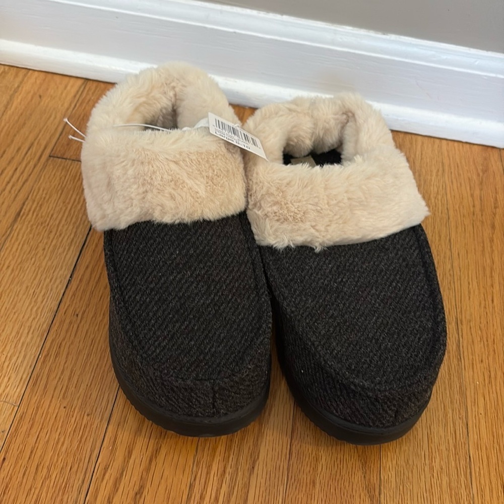 Dearfoams indoor outdoor slippers